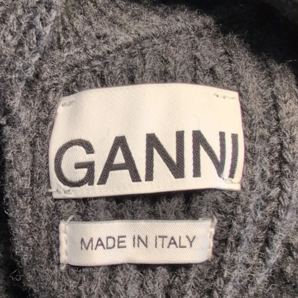 Ganni Gray Ribbed & Ruffled Sweater - Picture 6 of 9